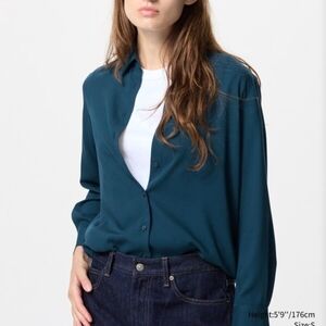 Uniqlo NWOT Rayon Button Down Long Sleeve Shirt Sz M